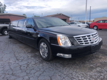 2010 CADILLAC PROFESSIONAL CH Mid-Size - 6504 - Image 1