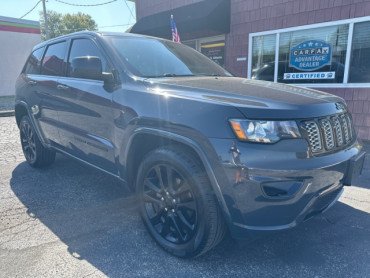 2017 JEEP GRAND CHEROKEE - Image 1