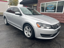 2014 VOLKSWAGEN PASSAT S Sedan - Image 1