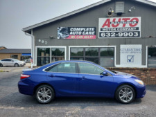 2016 TOYOTA CAMRY SE Sedan - Image 1