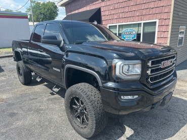 2017 GMC SIERRA - Image 1