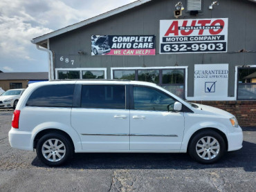 2014 CHRYSLER TOWN & COUNTRY - Image 1