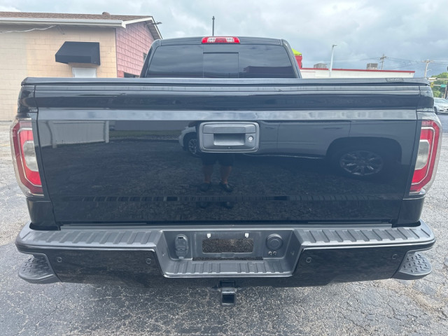 2017 Gmc Sierra 1500 SLT photo 2