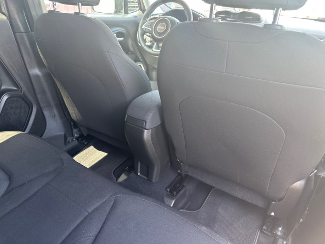 2021 Jeep Renegade Sport photo 12