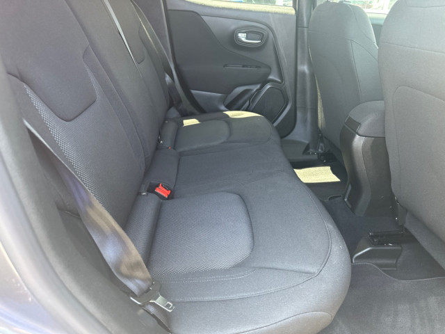 2021 Jeep Renegade Sport photo 13