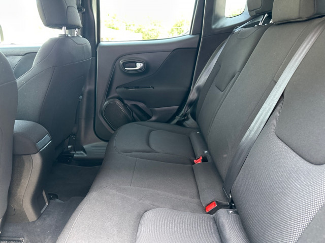 2021 Jeep Renegade Sport photo 16