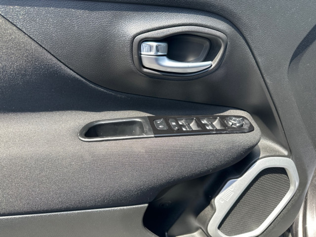 2021 Jeep Renegade Sport photo 18