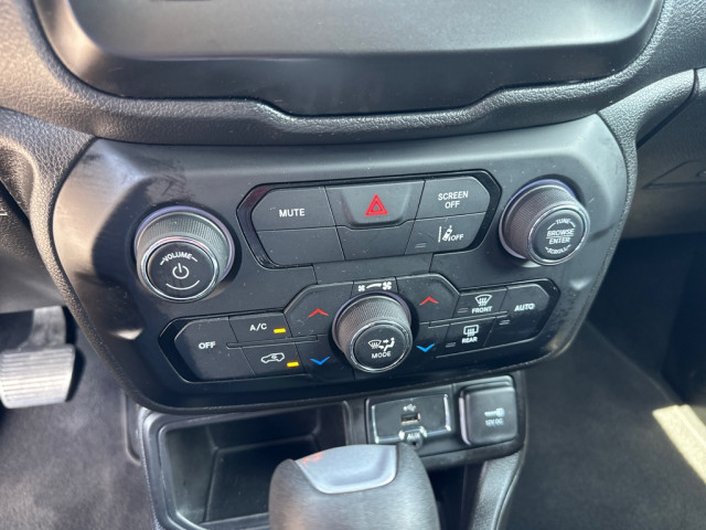 2021 Jeep Renegade Sport photo 22