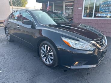 2017 NISSAN ALTIMA - Image 1