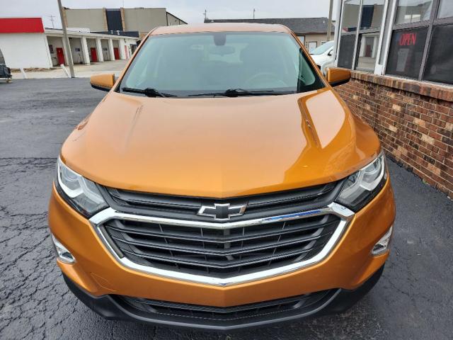 2018 Chevrolet Equinox LT photo 3