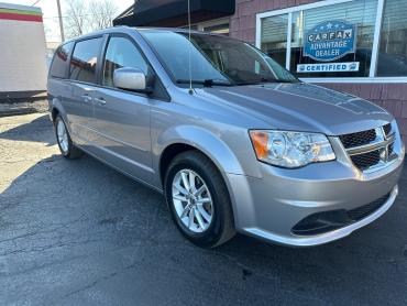 2014 DODGE GRAND CARAVAN SXT Van - 7606 - Image 1