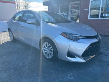 2019 TOYOTA COROLLA LE Sedan - 7622 - Image 1